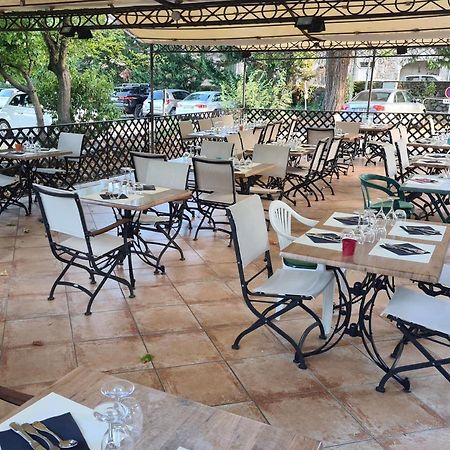 Logis Hotel Restaurant Les Cedres Жуайёз Экстерьер фото